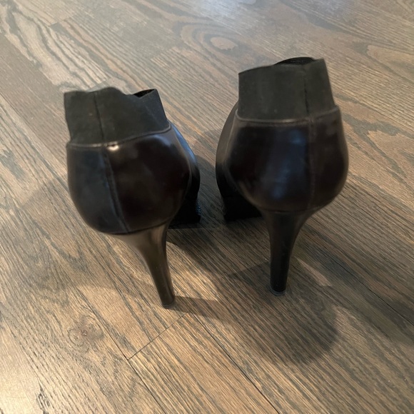 Black Fendi Platform Ankle Bootie - Rarely Worn! - Picture 6 of 9